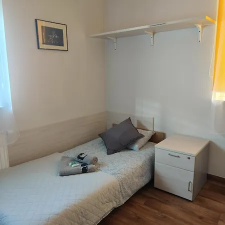 Goscinne Rozbark 호텔 *