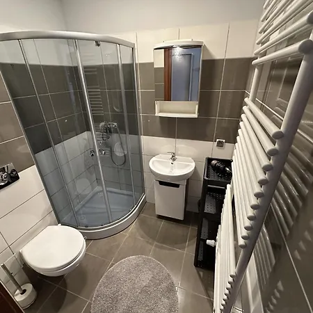 Goscinne Rozbark Μπίτομ