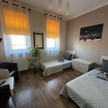 Goscinne Rozbark Ξενοδοχείο Μπίτομ