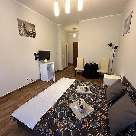 Goscinne Rozbark 호텔 *