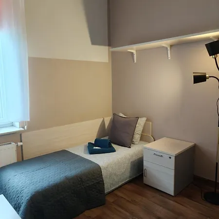 Goscinne Rozbark Μπίτομ