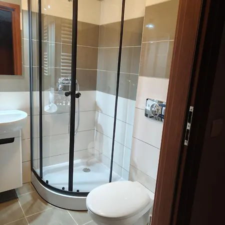 Goscinne Rozbark 호텔 *