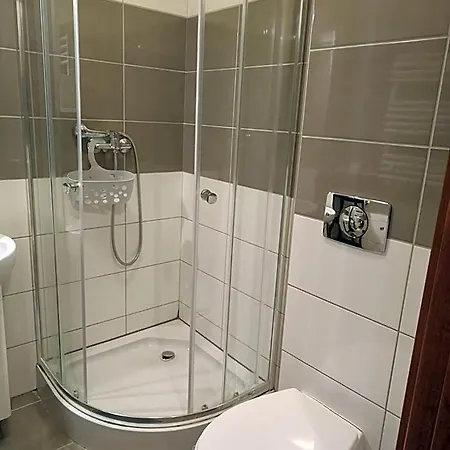Otel Goscinne Rozbark Bytom