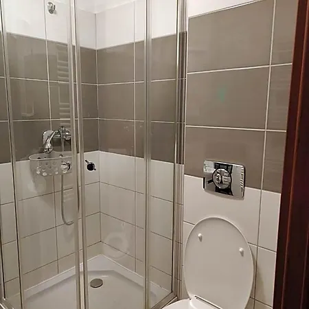 Otel Goscinne Rozbark Bytom