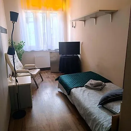 Goscinne Rozbark Otel *