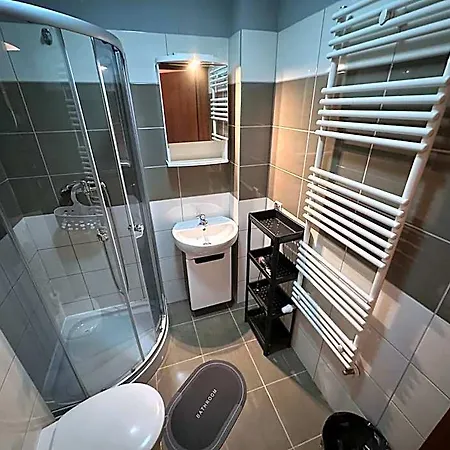 Goscinne Rozbark Otel *