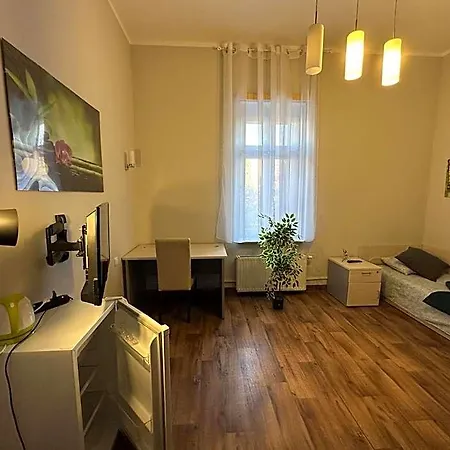 Otel Goscinne Rozbark Bytom