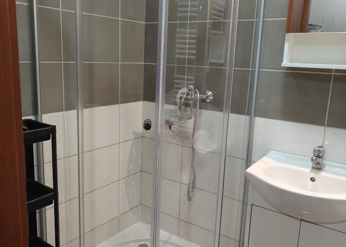 Goscinne Rozbark מלון ביטום