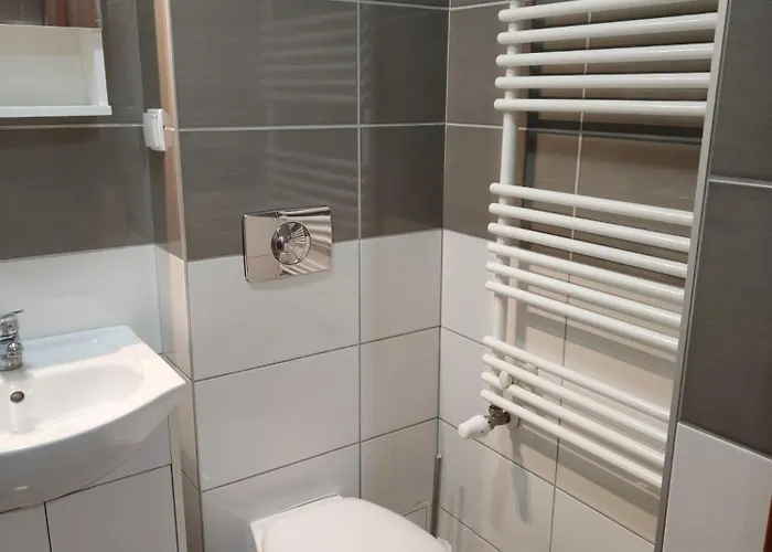 Goscinne Rozbark ביטום