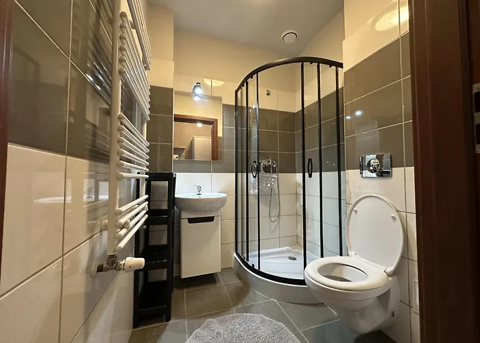 מלון Goscinne Rozbark ביטום