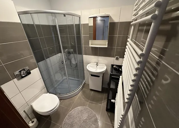 Goscinne Rozbark ביטום