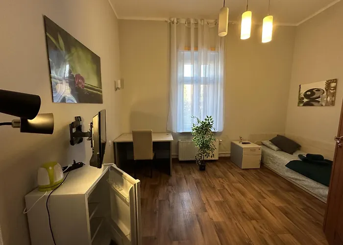 Goscinne Rozbark מלון ביטום