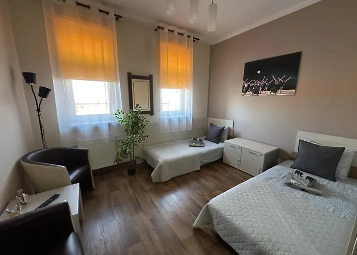 Goscinne Rozbark מלון ביטום