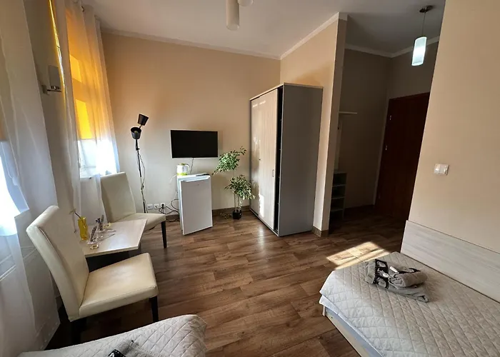 Goscinne Rozbark * ביטום