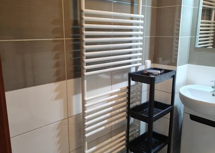 Goscinne Rozbark * ביטום