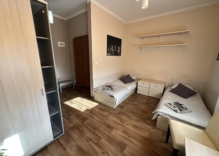 Goscinne Rozbark ביטום