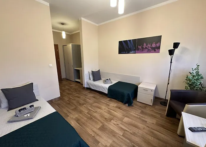 Goscinne Rozbark ביטום